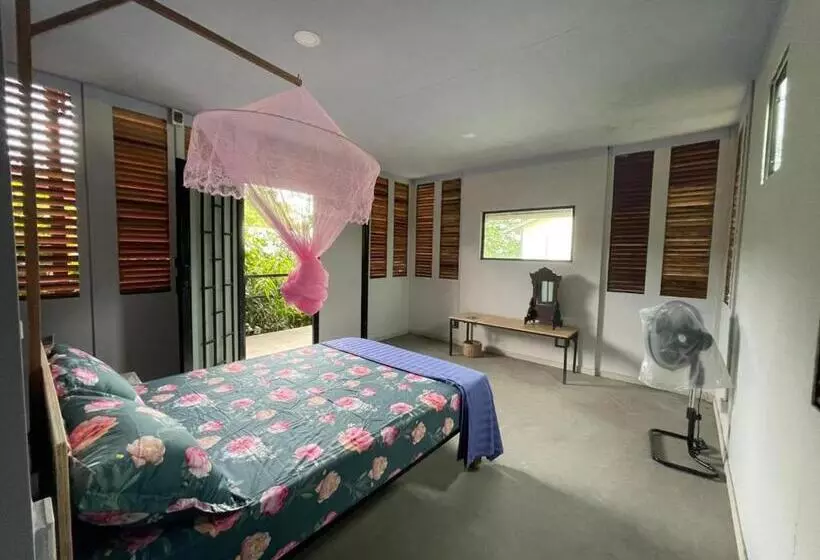 ホテル Blue Indigo Yoga Cambodia