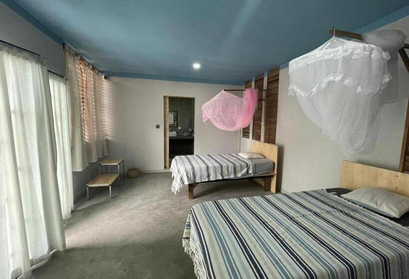 בית מלון כפרי Blue Indigo Yoga Cambodia