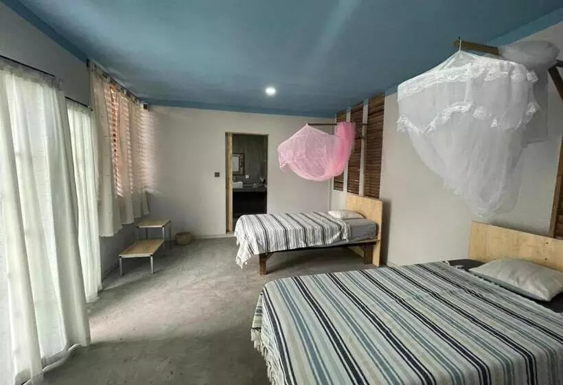 ホテル Blue Indigo Yoga Cambodia