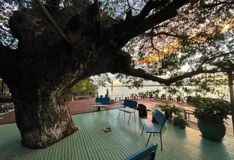 ホテル Blue Indigo Yoga Cambodia