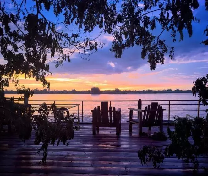 ホテル Blue Indigo Yoga Cambodia