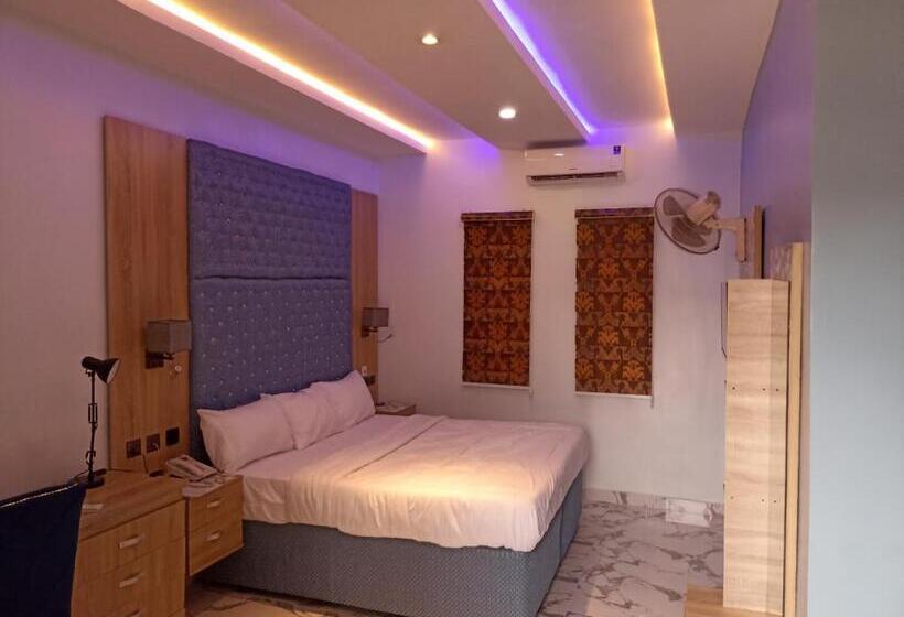 هتل Great God Guest House