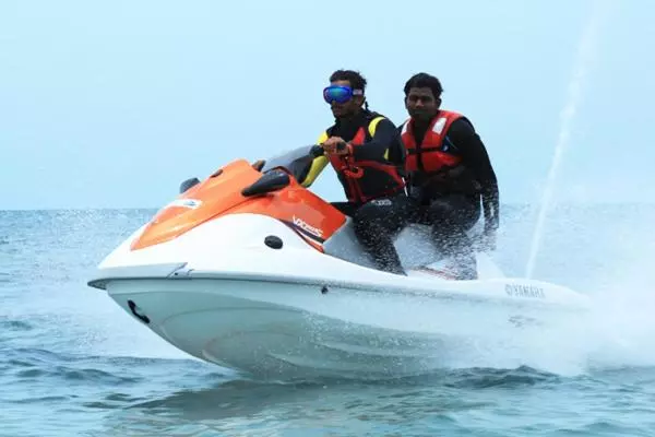 ホテル Sk Malvan