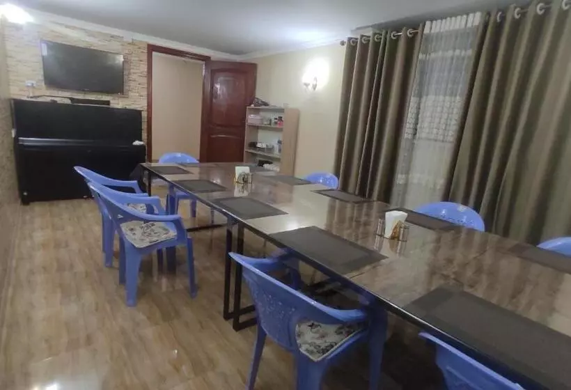 Injir Hostel