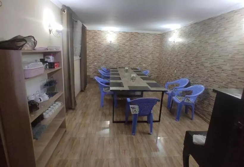 Injir Hostel