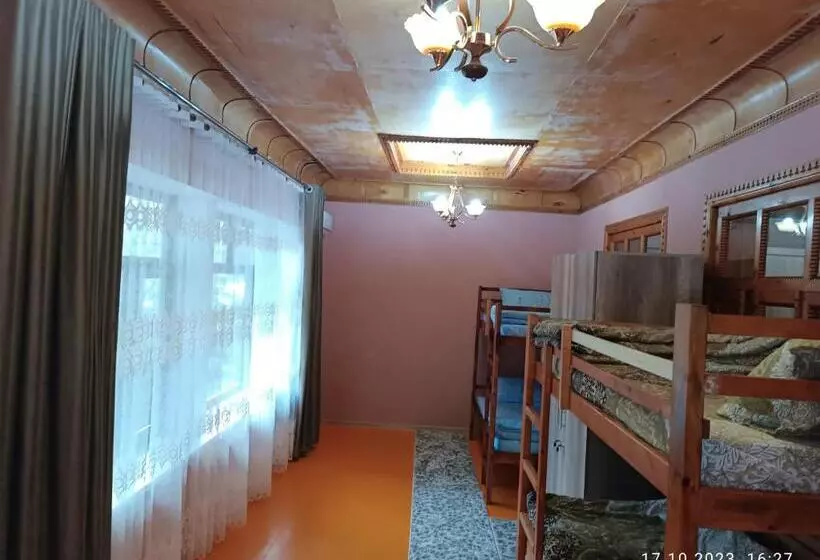 Injir Hostel