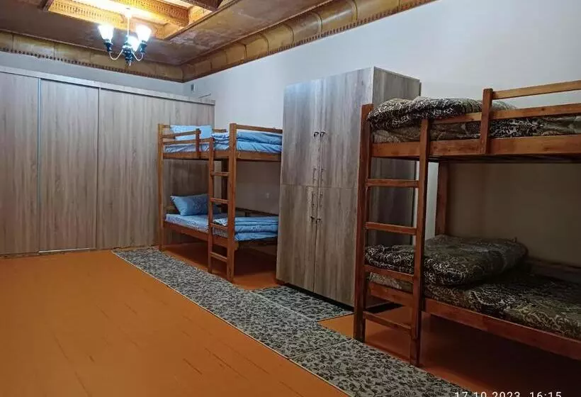 Injir Hostel