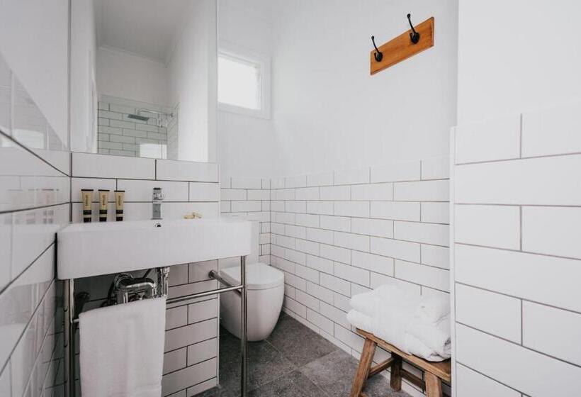 מוטל The Amalfi Minimalist Room D