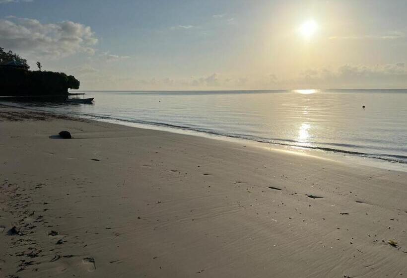 پانسیون Crown Villa Shanzu