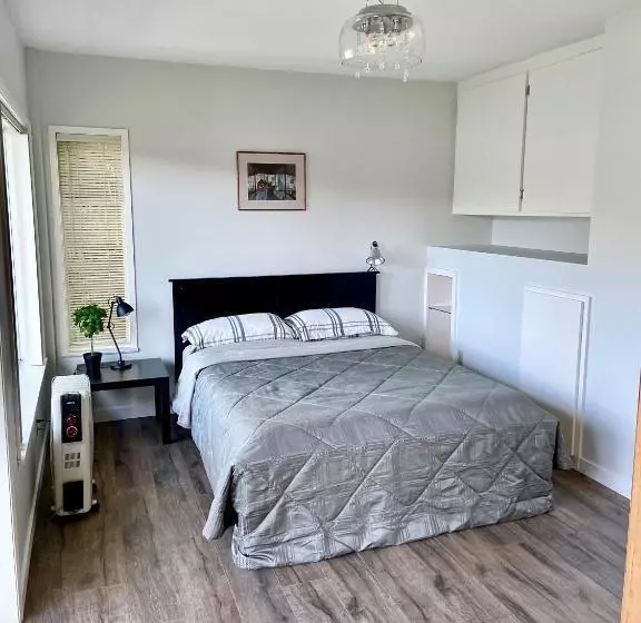 ペンション Guest Suite W/ Stunning Seaview And Dock