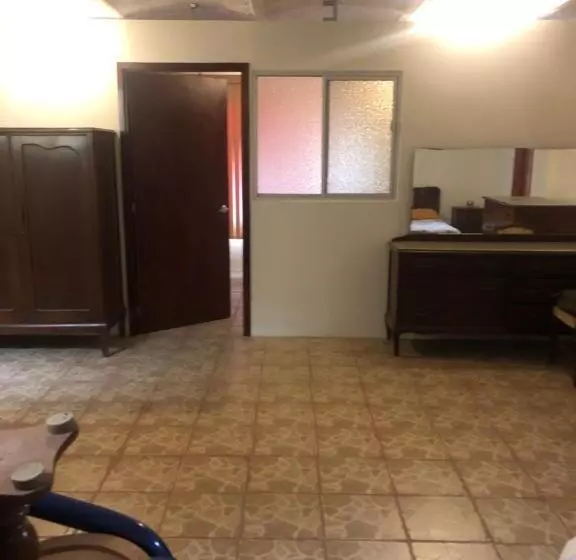 ペンション Habitacion Cerca Aeropuerto, Arena Vfg. Corredor Industrial, San Jose Del Castillo