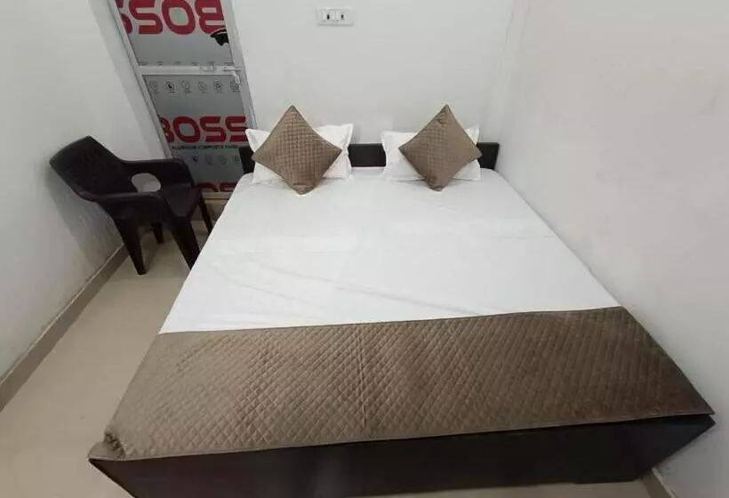 Majatalo Narayanam Guest House