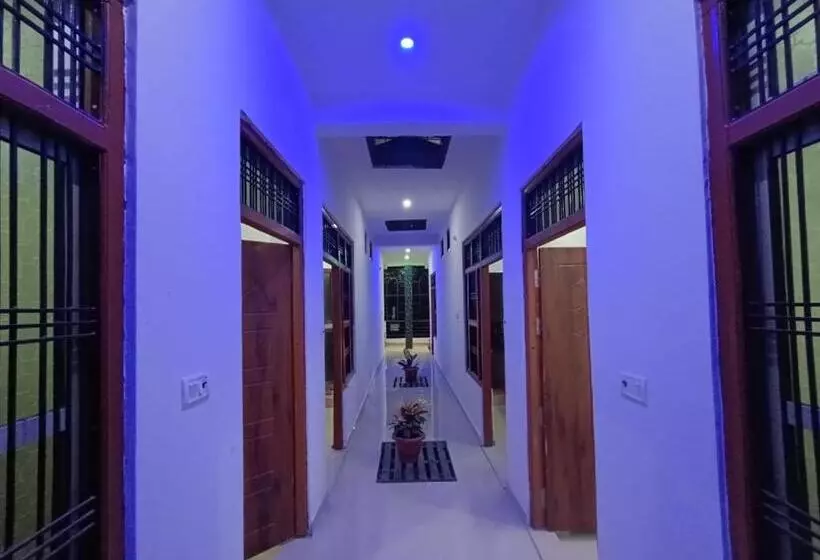Majatalo Narayanam Guest House