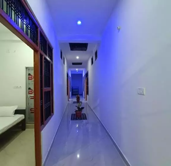 Majatalo Narayanam Guest House