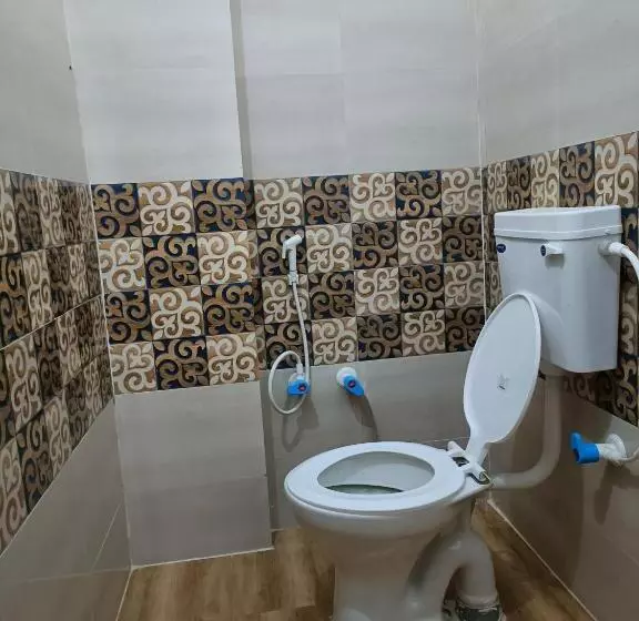 Majatalo Narayanam Guest House