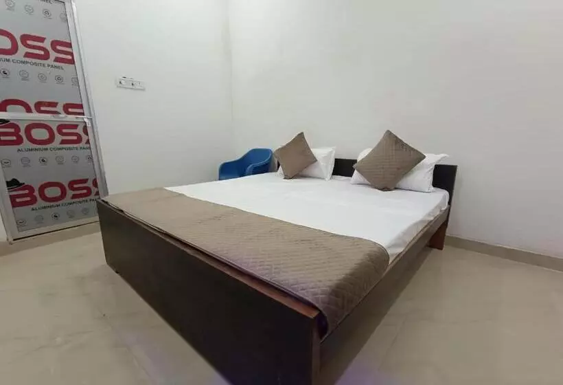 Majatalo Narayanam Guest House