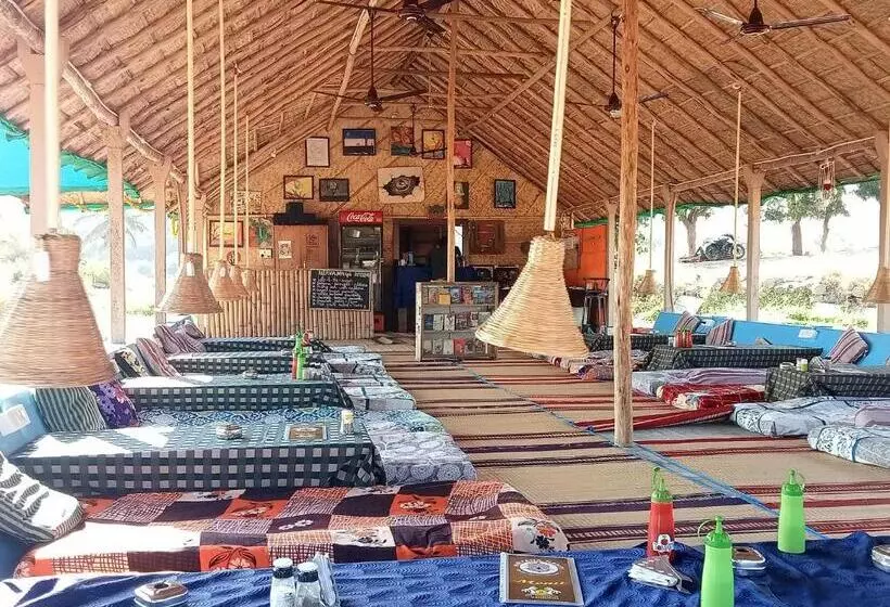 ペンション Nirvana Cafe Hampi
