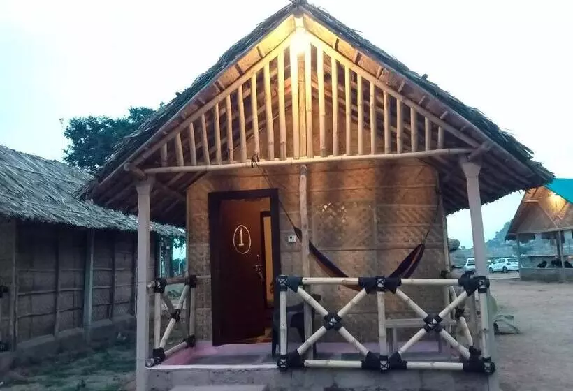 ペンション Nirvana Cafe Hampi