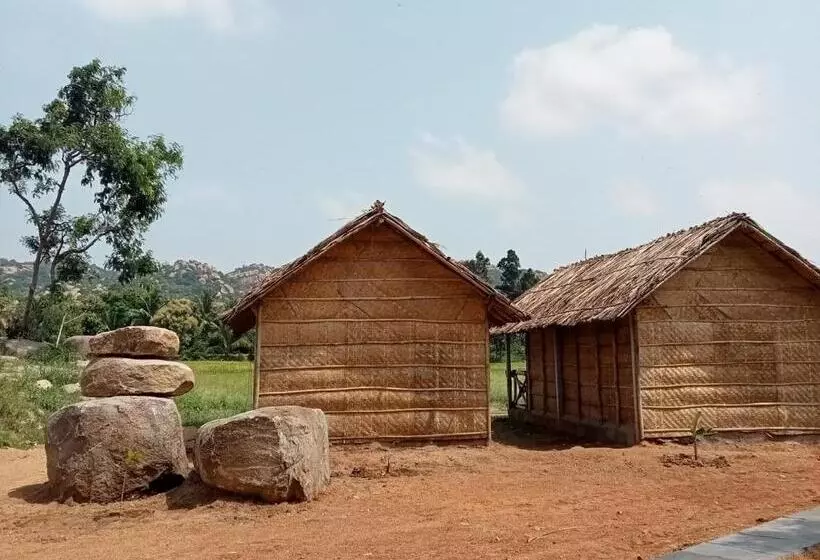 ペンション Nirvana Cafe Hampi