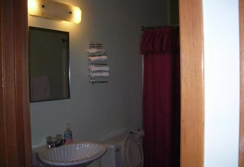Deer Trail Motel