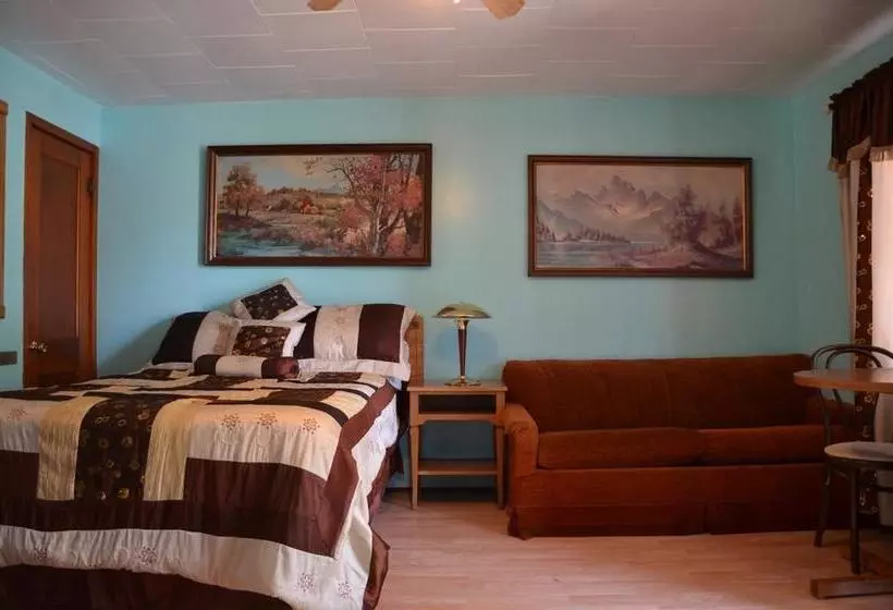 Deer Trail Motel