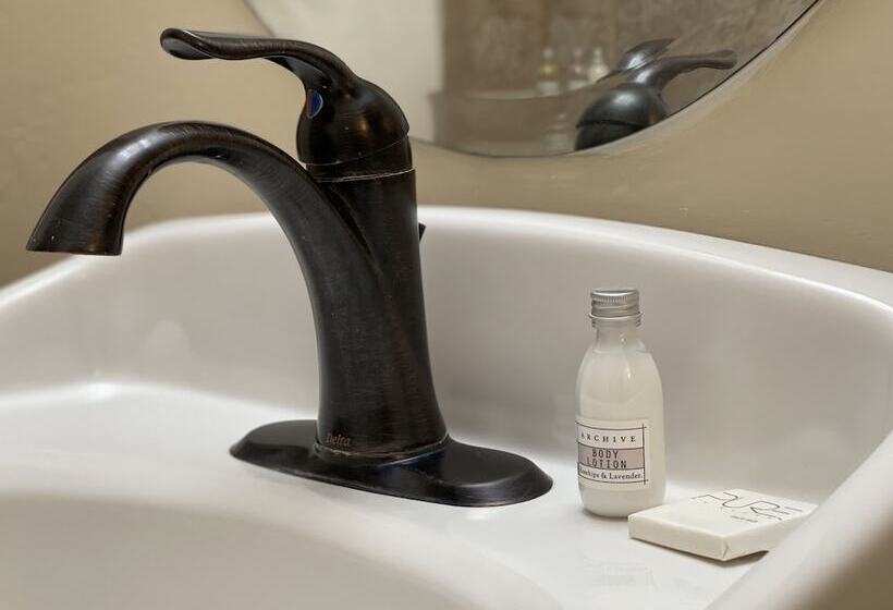 فندق Arizona Sunset Inn