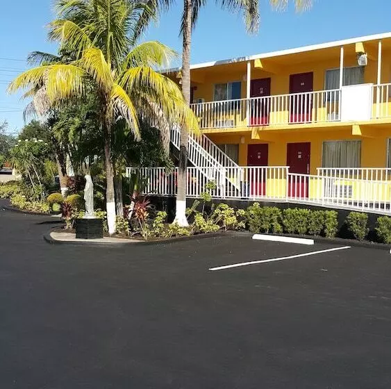 ホテル Budget Inn