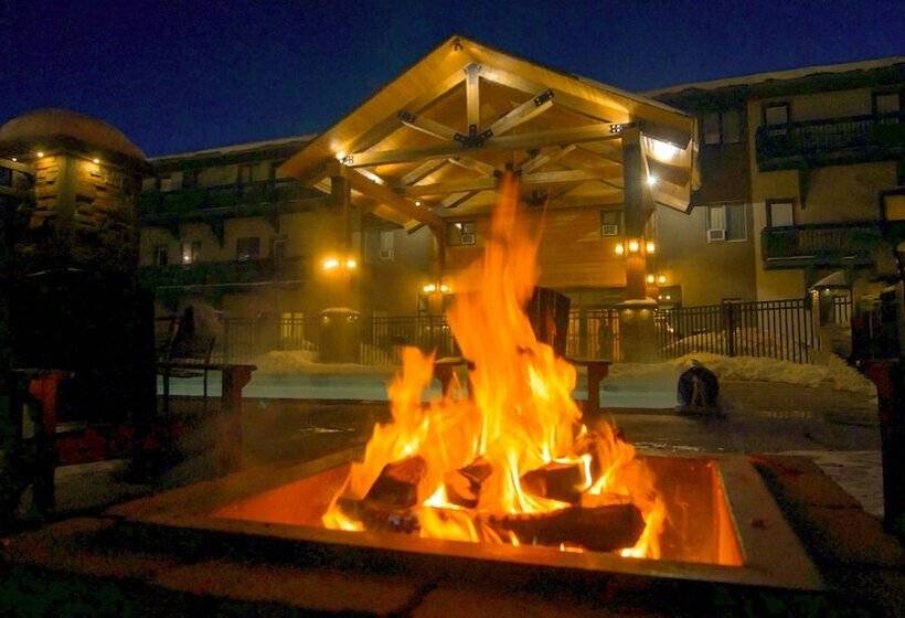 בית מלון כפרי Caberfae Peaks Ski & Golf Resort