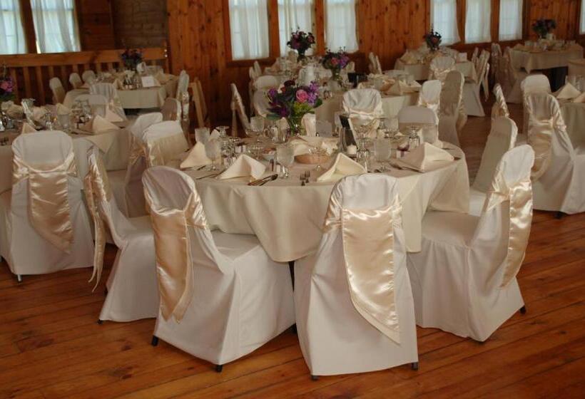 בית מלון כפרי Caberfae Peaks Ski & Golf Resort