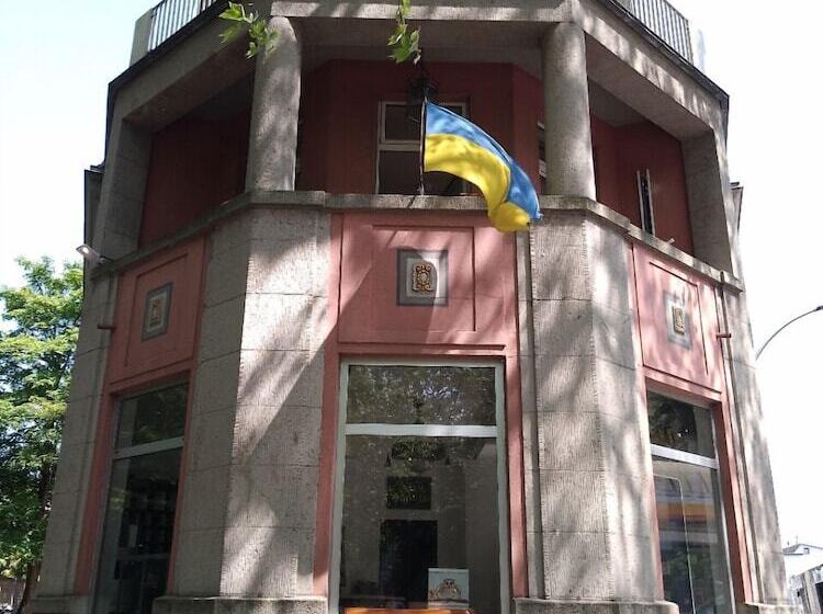 בית מלון כפרי Central Pension