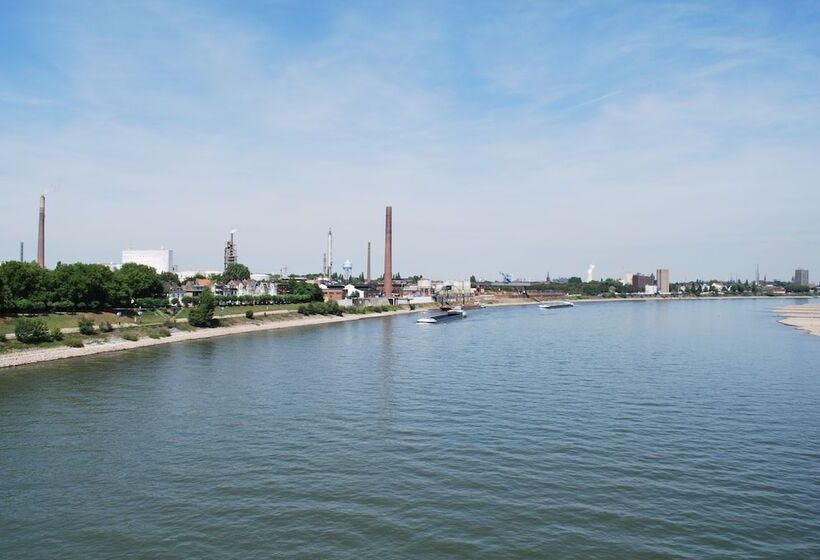 בית מלון כפרי Central Pension