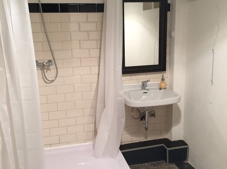 בית מלון כפרי Central Pension