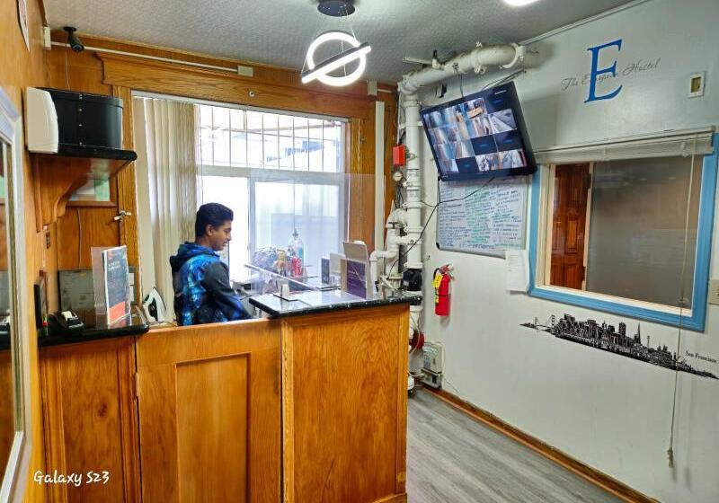 ホテル European Hostel