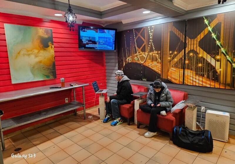 ホテル European Hostel