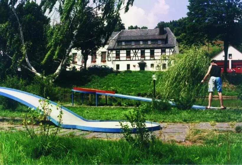 Hotelli Gasthof Zum Walfisch