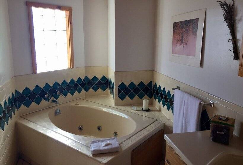 فندق Guadalupe Inn