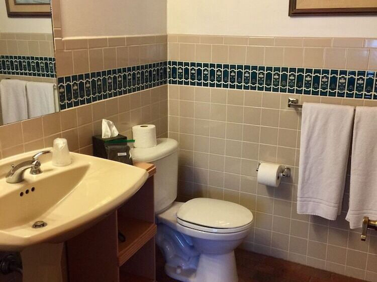 فندق Guadalupe Inn