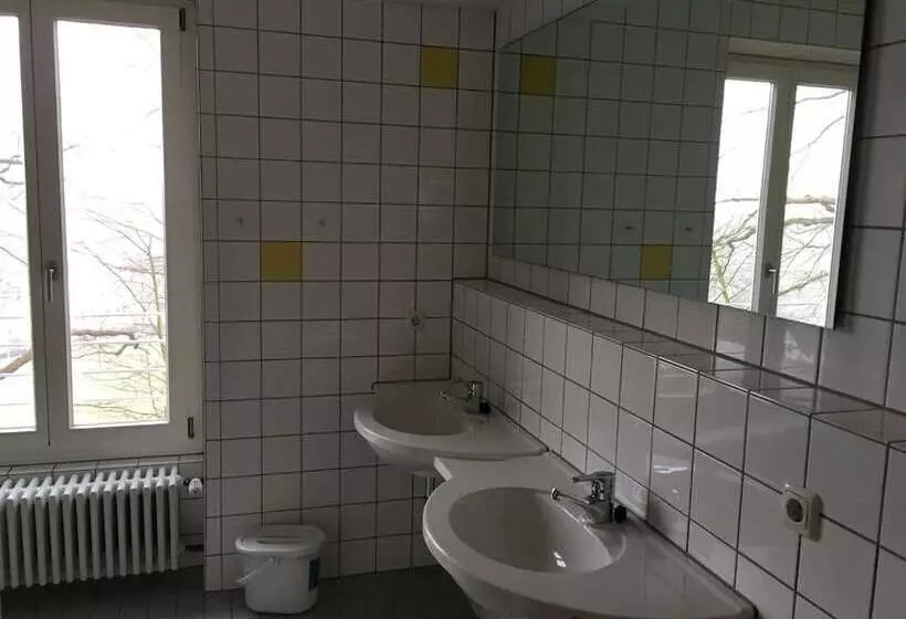 Hotelli Jugendherberge Aachen