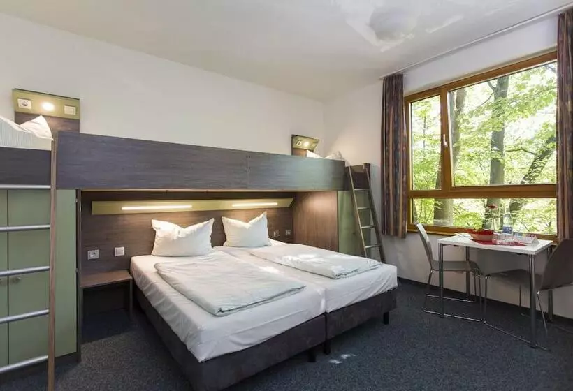 Hotelli Jugendherberge Aachen