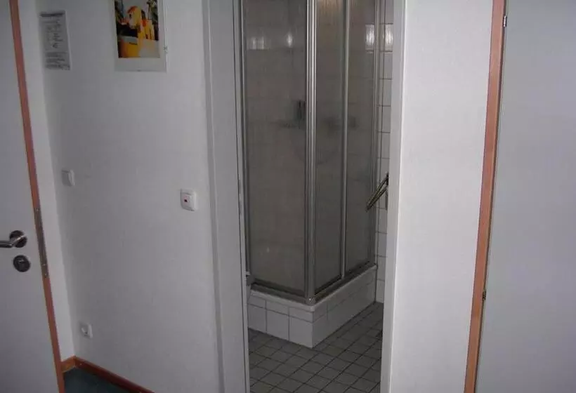 Hotelli Jugendherberge Aachen