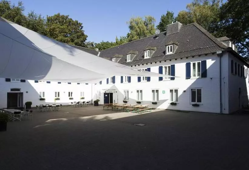 Hotelli Jugendherberge Aachen