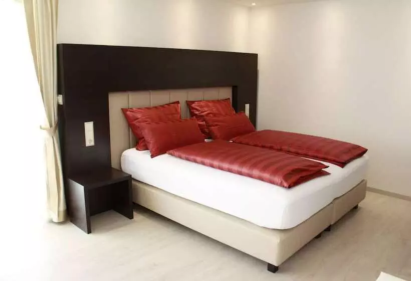 Kristallhotel Fettehenne
