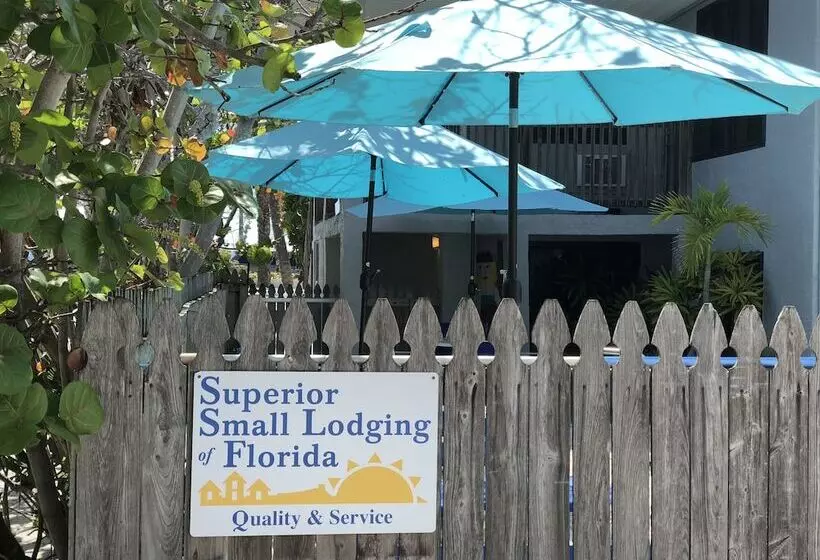 ホテル Sabal Palms Inn