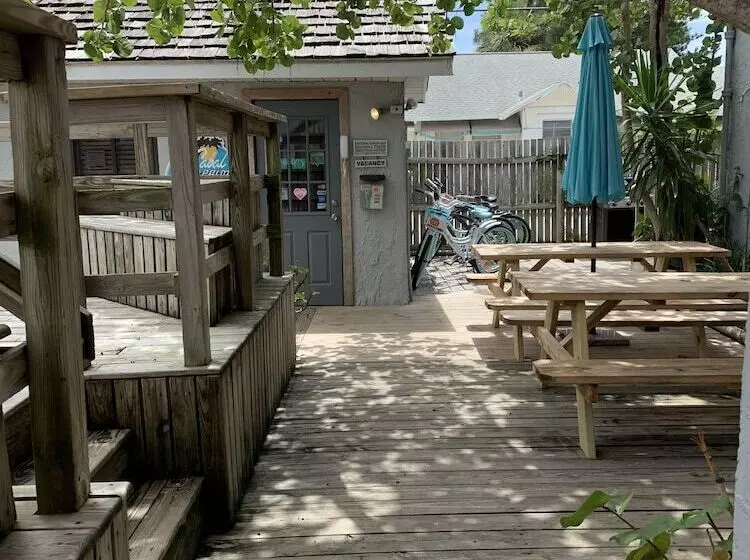 ホテル Sabal Palms Inn