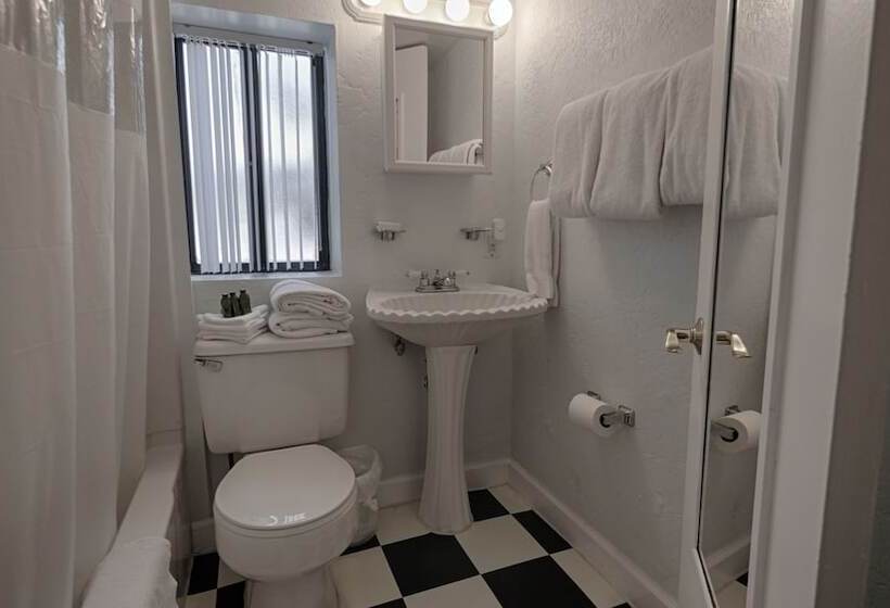 فندق Sabal Palms Inn