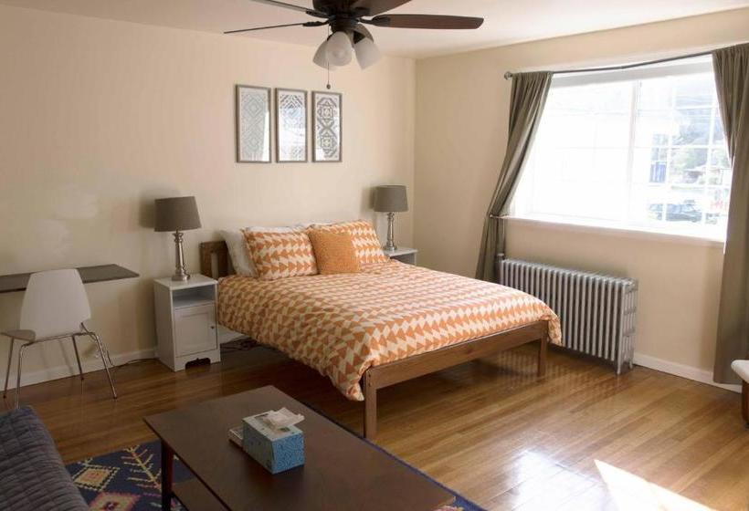 בית מלון כפרי Sauerdough Lodging