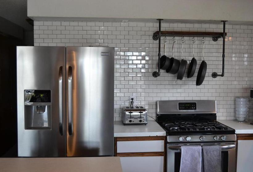 فندق The Mountaineer Hostel