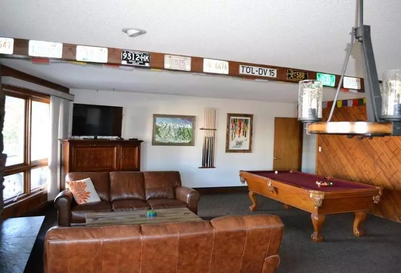 هتل The Mountaineer Hostel