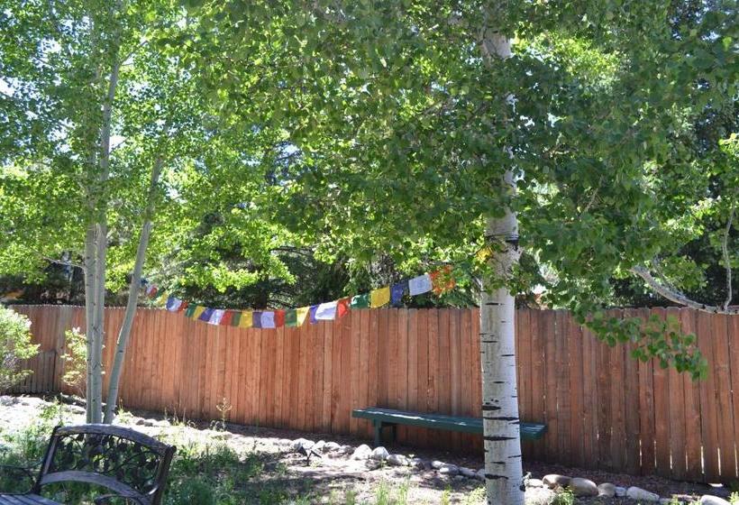 فندق The Mountaineer Hostel