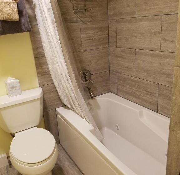 Hotel The Seaside Oceanfront Inn